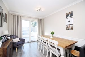 Lounge/Diner- click for photo gallery
